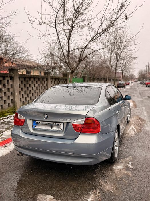 Vand bmw e90 320d 163cp automat xenon navigatie mare piele recaro