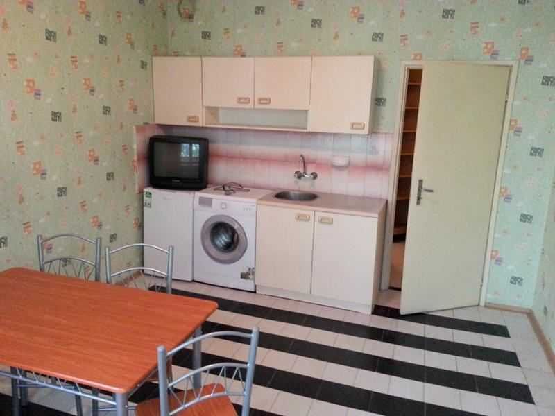 Двустаен апартамент под наем в кв. Хаджи Димитър