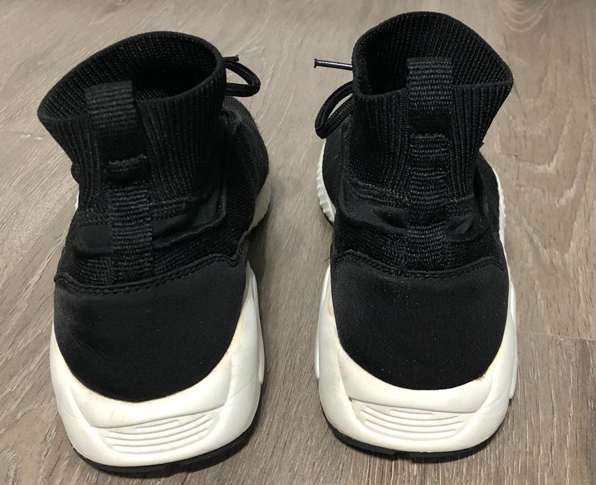 Adidasi bershka 42 adidasi negri 42 adidasi inalti 42 bershka