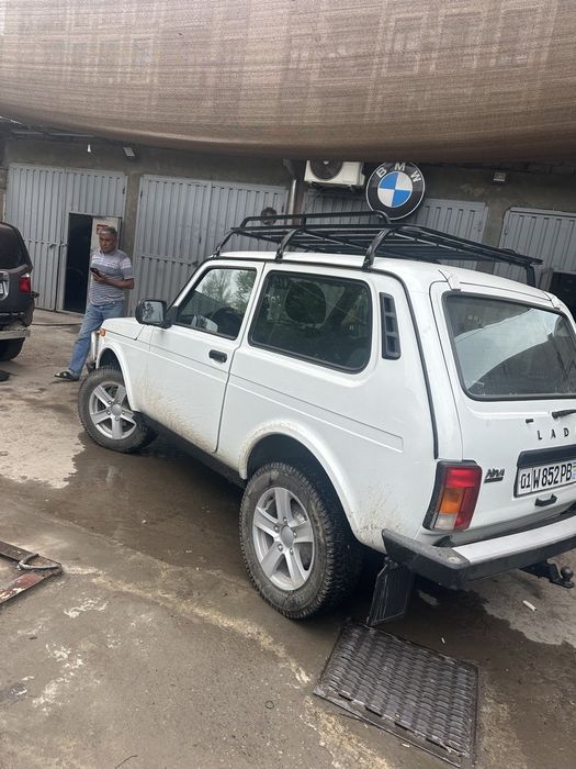 Niva sotiladi kraska toza yili 2021 4x4 toradi