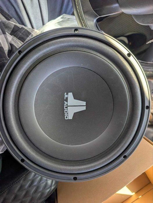 Jl audio 12w3v2 D4