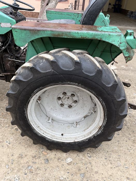 By 304 mini traktor sotiladi