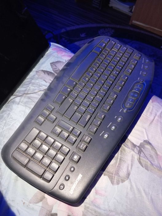 Tastaturi bluethooth