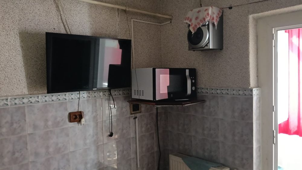 Închiriez Apartament
