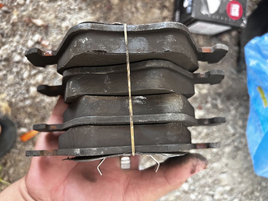 Е34 тормозной диск пердний и колодка перед зад