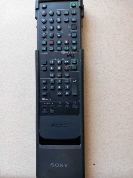 Телевизор Sony 25 инча,дистанционно с два панела