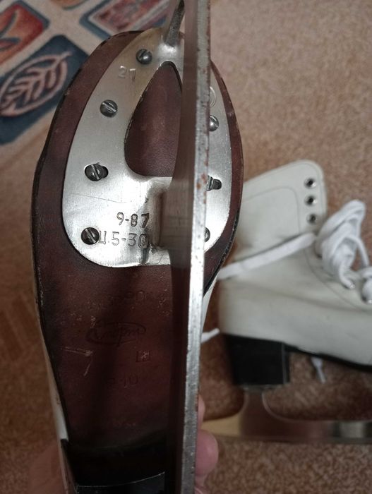 Продам детские коньки,33 размер