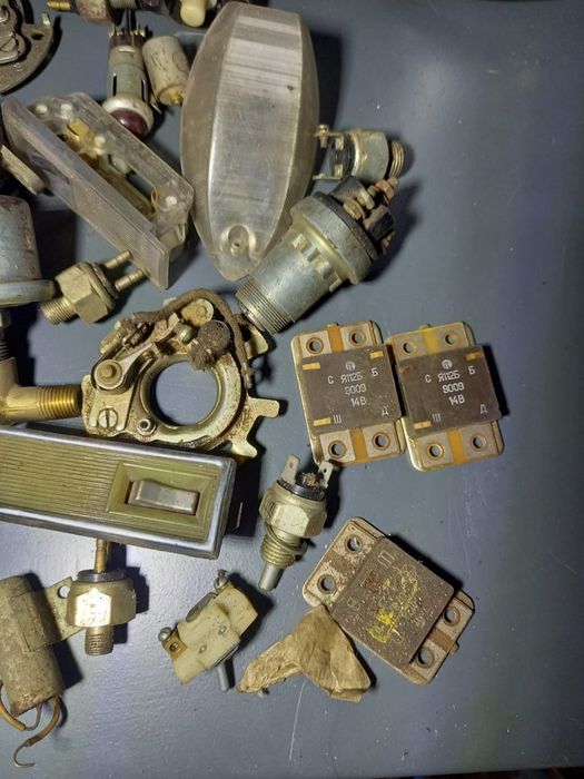 Продам  запчасти по электроники