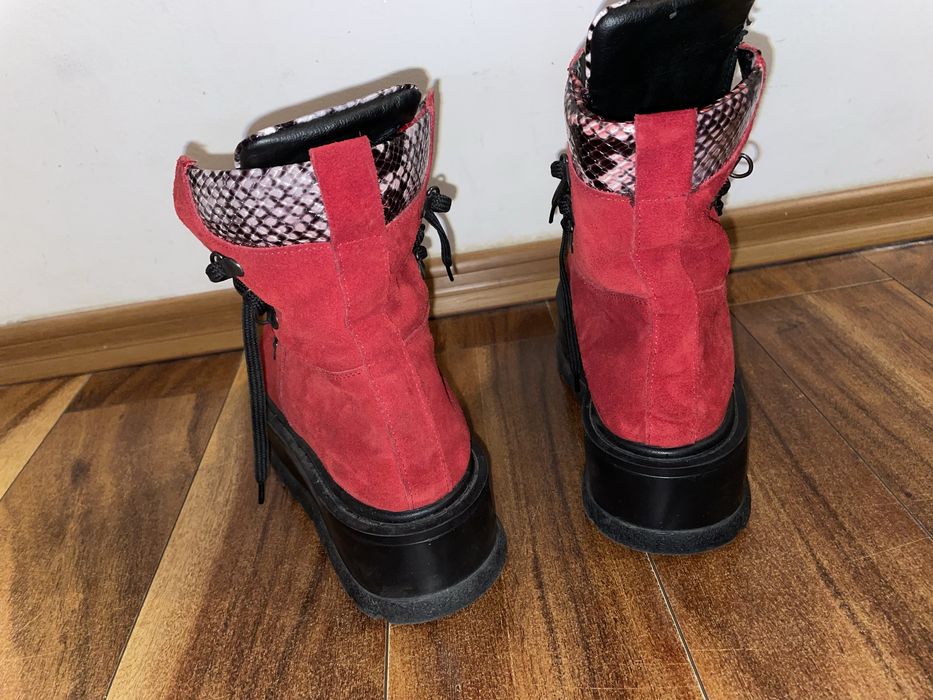 Ghete Exclusives Bari Red