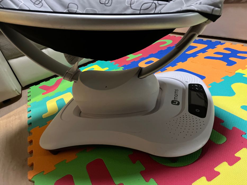 Mamaroo 4 бебешка люлка