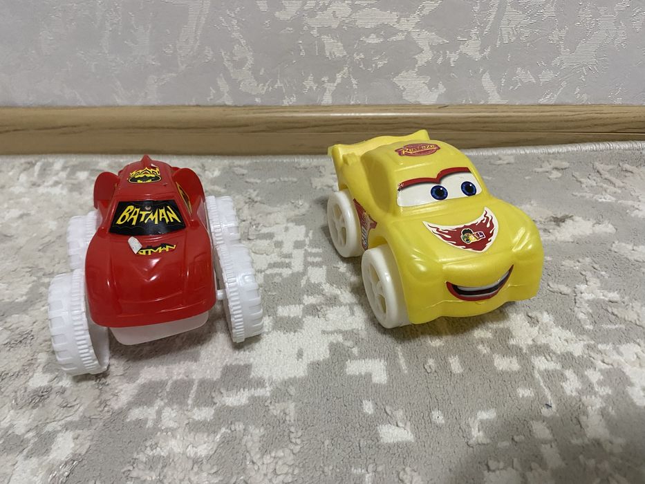 Продам игрушки машинки