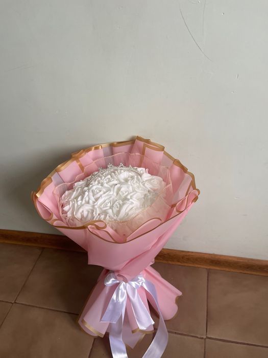 Букети от фоамени рози !!