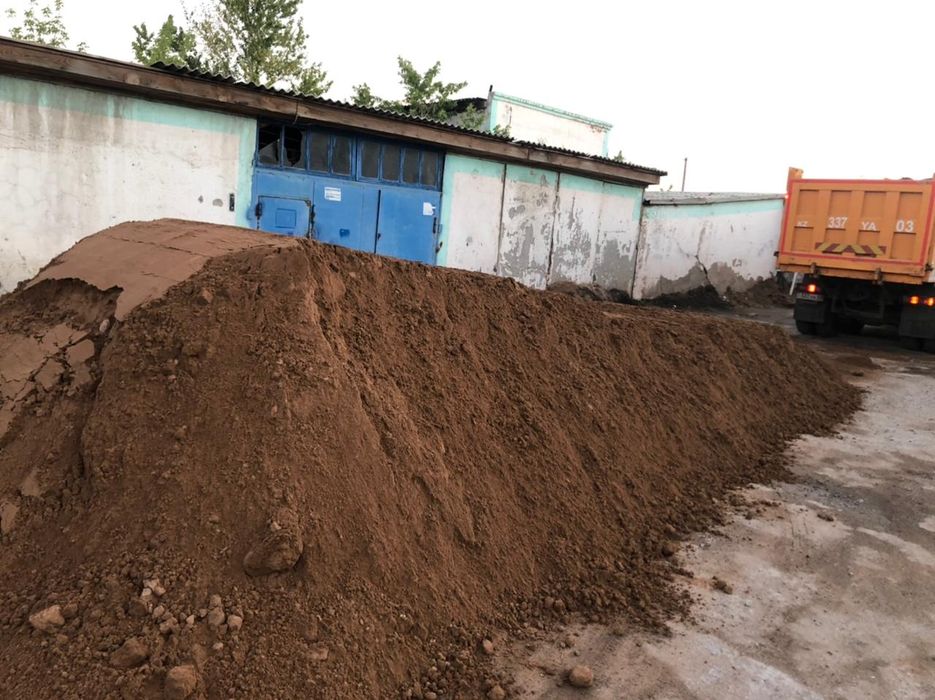 Песок мелкий , крупный ,цемент.