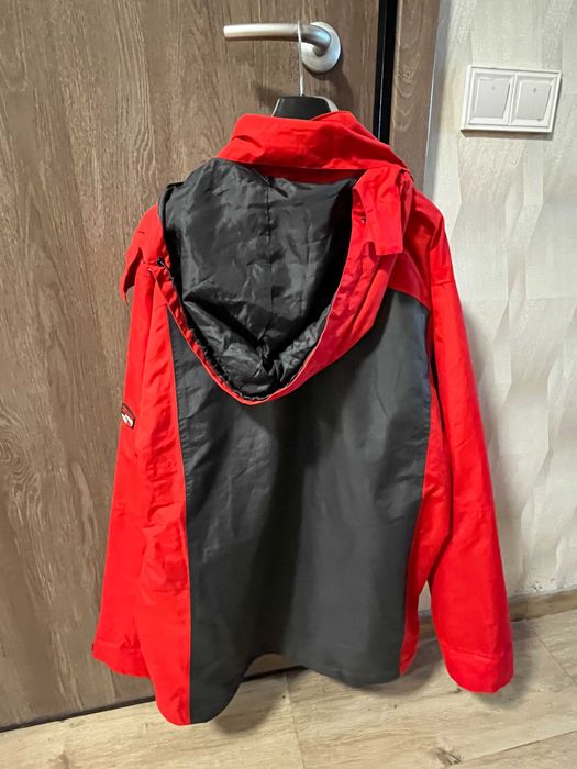 Мъжко яке за дъжд и вятър