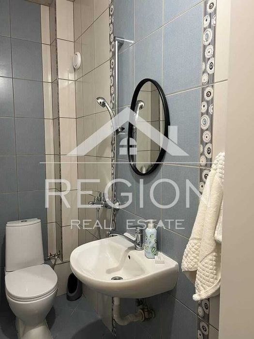 Дава се под наем Двустаен апартамент в Варна, Център - 65 кв.м за 612 € - Снимка #8