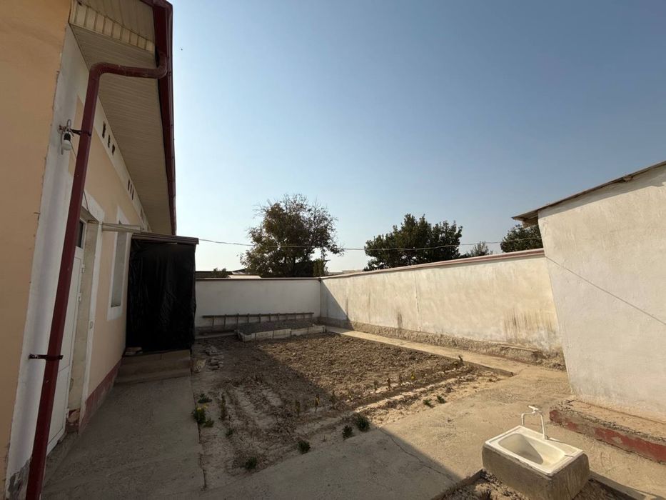 Uy sotiladi Yangyol tumani Gulbahor