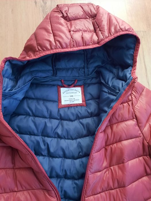 Lot haine băieți măsură 146, 2 geci reserved și 2 perechi blugi, plus