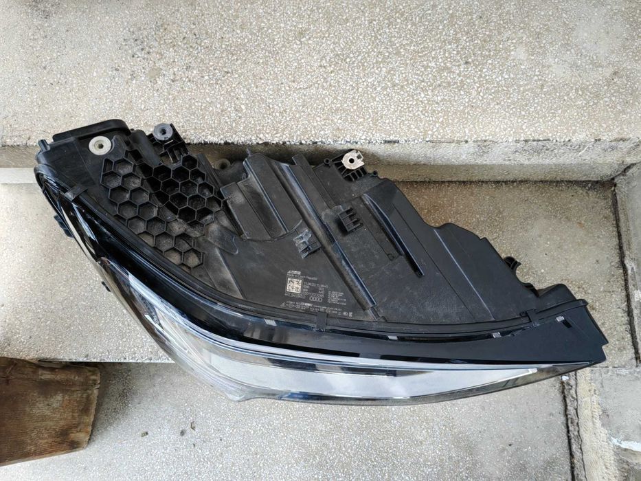 Фар Audi E-Tron LED Десен/Фар Ауди Е-Трон Оригинален