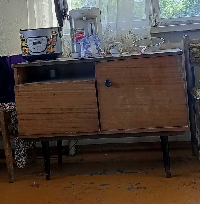 Тумба советского времени.