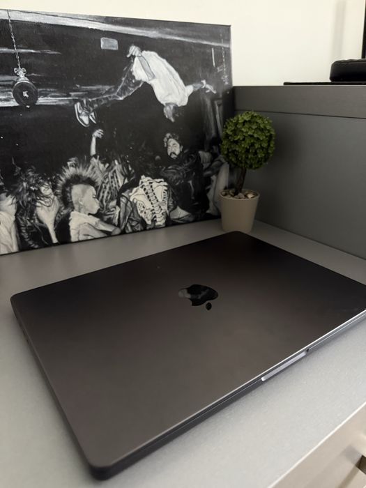 MacBook PRO M5 14-inch