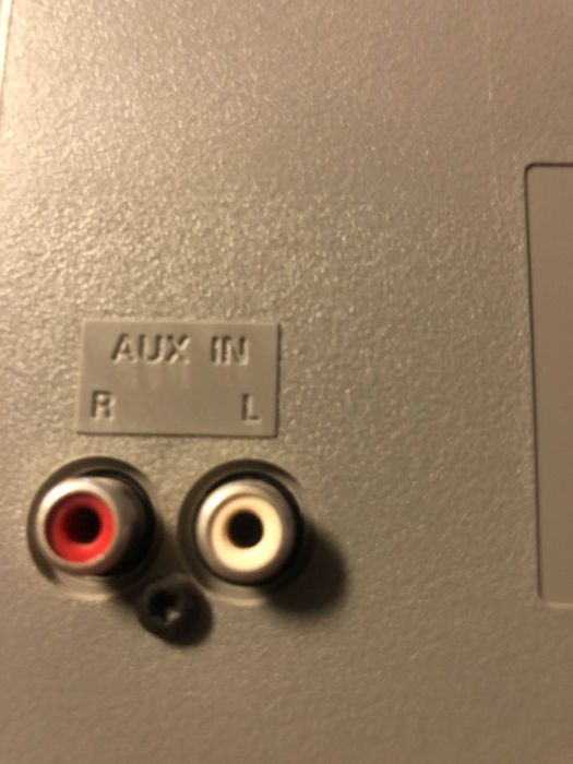 продавам стерео уредба филипс 3 диска