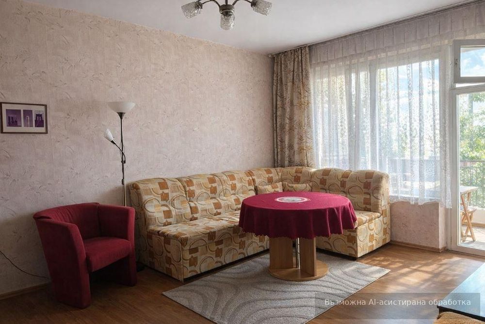 Тристаен апартамент в района на Базар Левски!