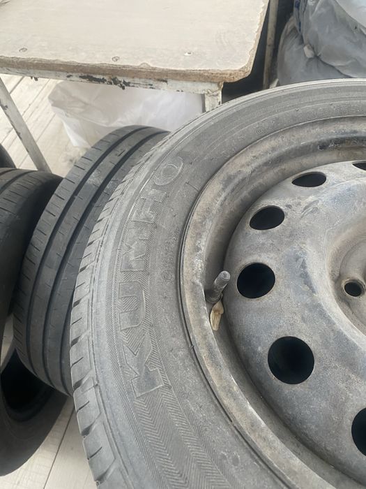 Шины с дисками в идеальном состояний