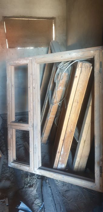 Окна деревянные.