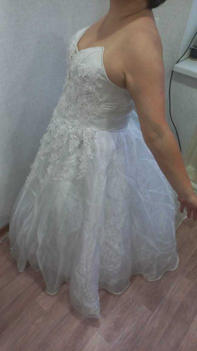 Продаю свадебное платье