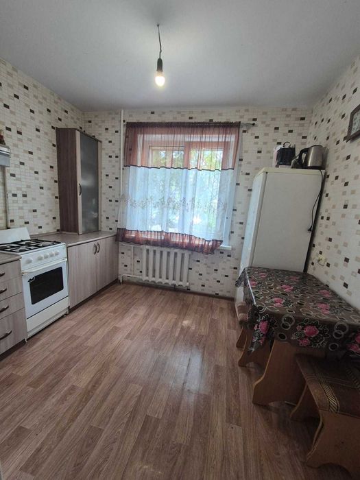 СРОЧНО продам 1 ком в 20 мкр