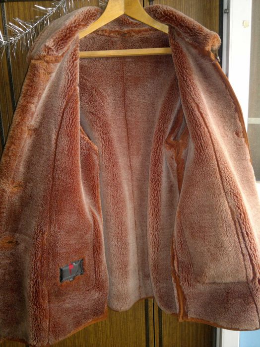 Продается дубленка женская