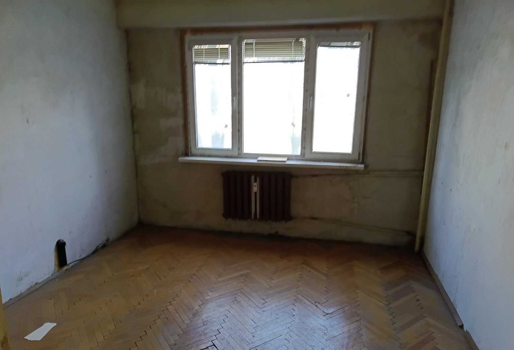 Продава се Тристаен апартамент в София, Банишора - 75 кв.м за 1211 €/кв.м - Снимка #1