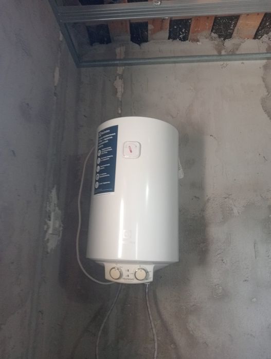 Водонагреватель Electrolux 30л