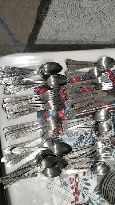 Столовые приборы.