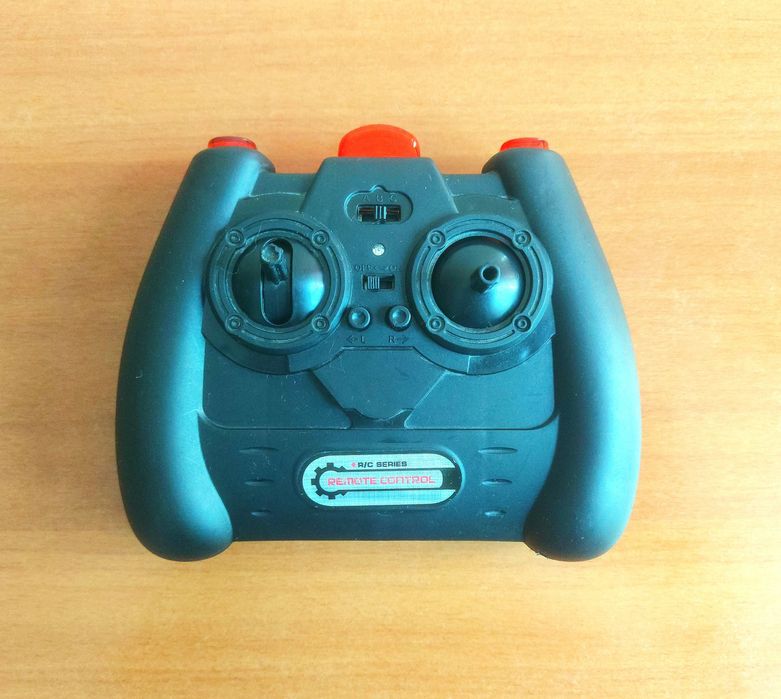 Продам игрушку вертолёт с пультом