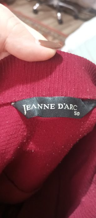 Продаю демисезонный костюм