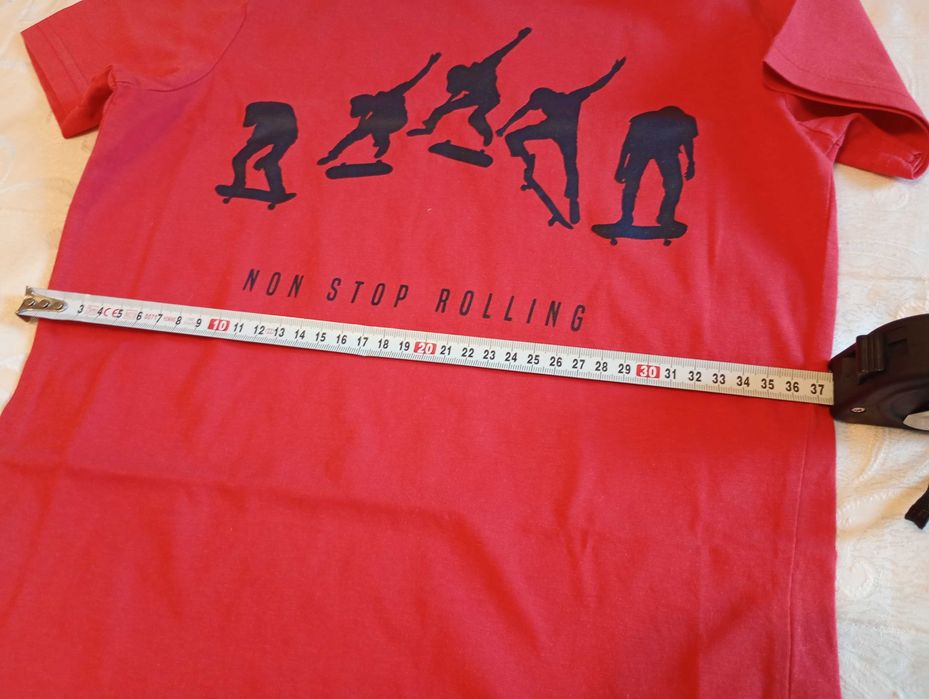 Tricou super pe roșu pentru rollerii 8-10 ani