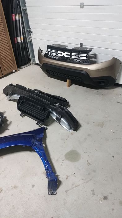 Bara fata , far dreapta, volet , trager , aripa Dacia Duster 2