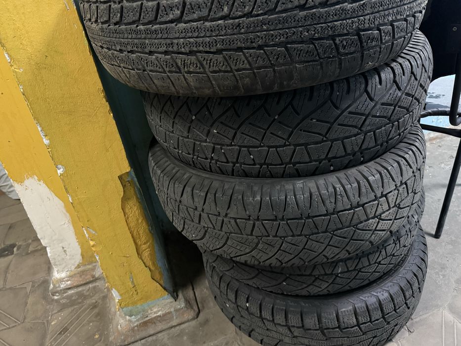 Продам Покрышки.