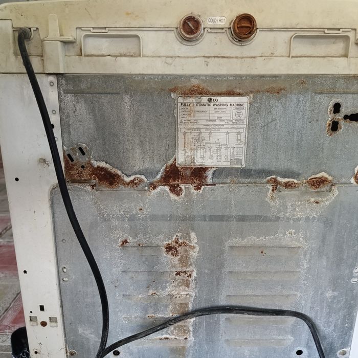 Kir yuvish mashinasi LG pol