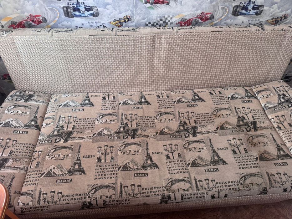 Продам удобный диван