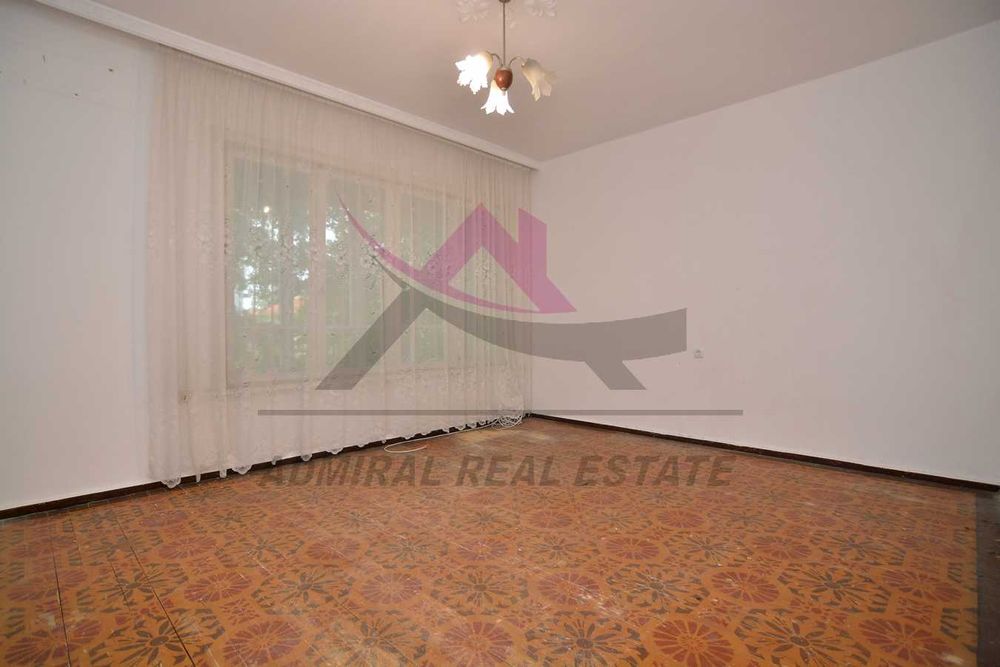 Продава се Четиристаен апартамент в Варна, Окръжна болница - 123 кв.м за 1708 €/кв.м - Снимка #2