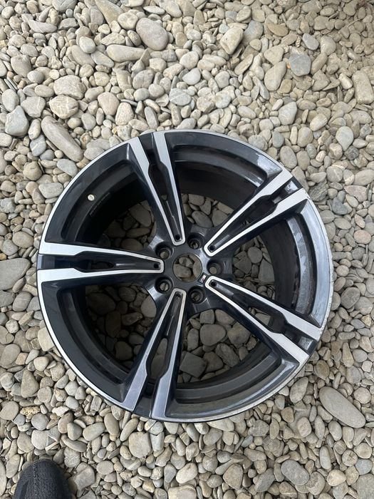 Jantă bmw m5.f90.r19.cod:8043663