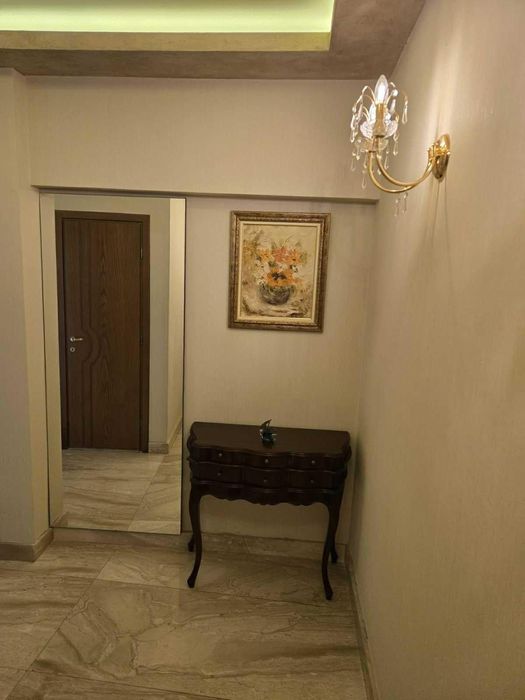 Дава се под наем Тристаен апартамент в София, Витоша - 116 кв.м за 896.58 € - Снимка #7
