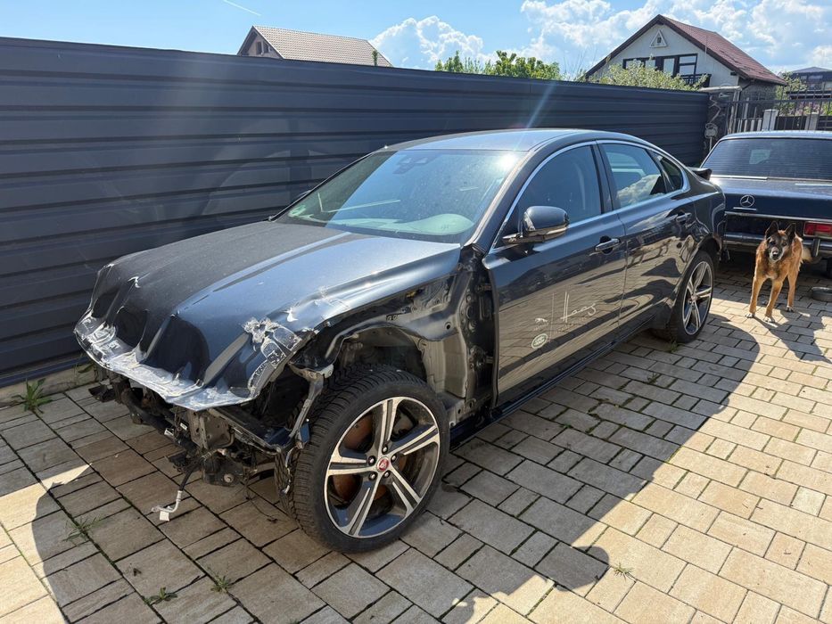 JAGUAR XF 0 — imagine 2