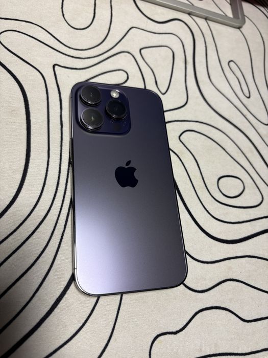 Продам Iphone 14 pro