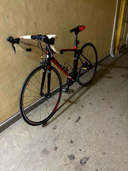 Bicicleta cursiera  ca noua