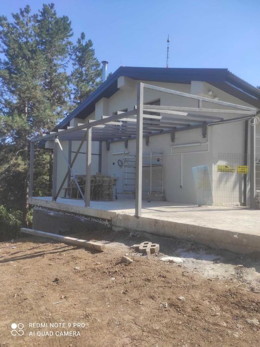 Железарски услуги, портали, огради, парапети, стълби, перголи