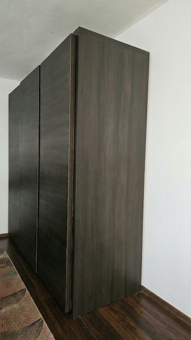 Голям гардероб с три крила
