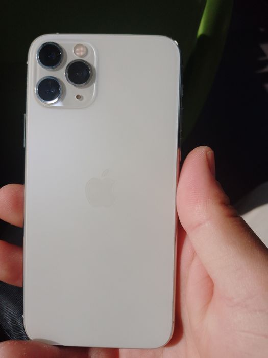 iPhone 11 pro oq xotira 256 yomkost 94 % Toshkent shahar